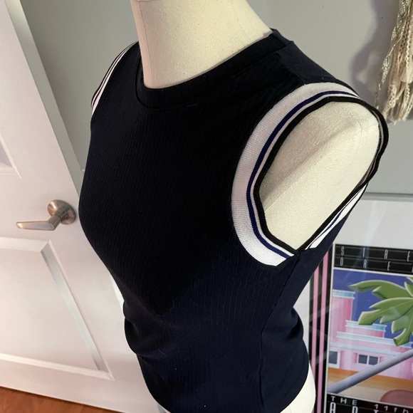 Tank top with stripe detail on armhole - Picture 2 of 3